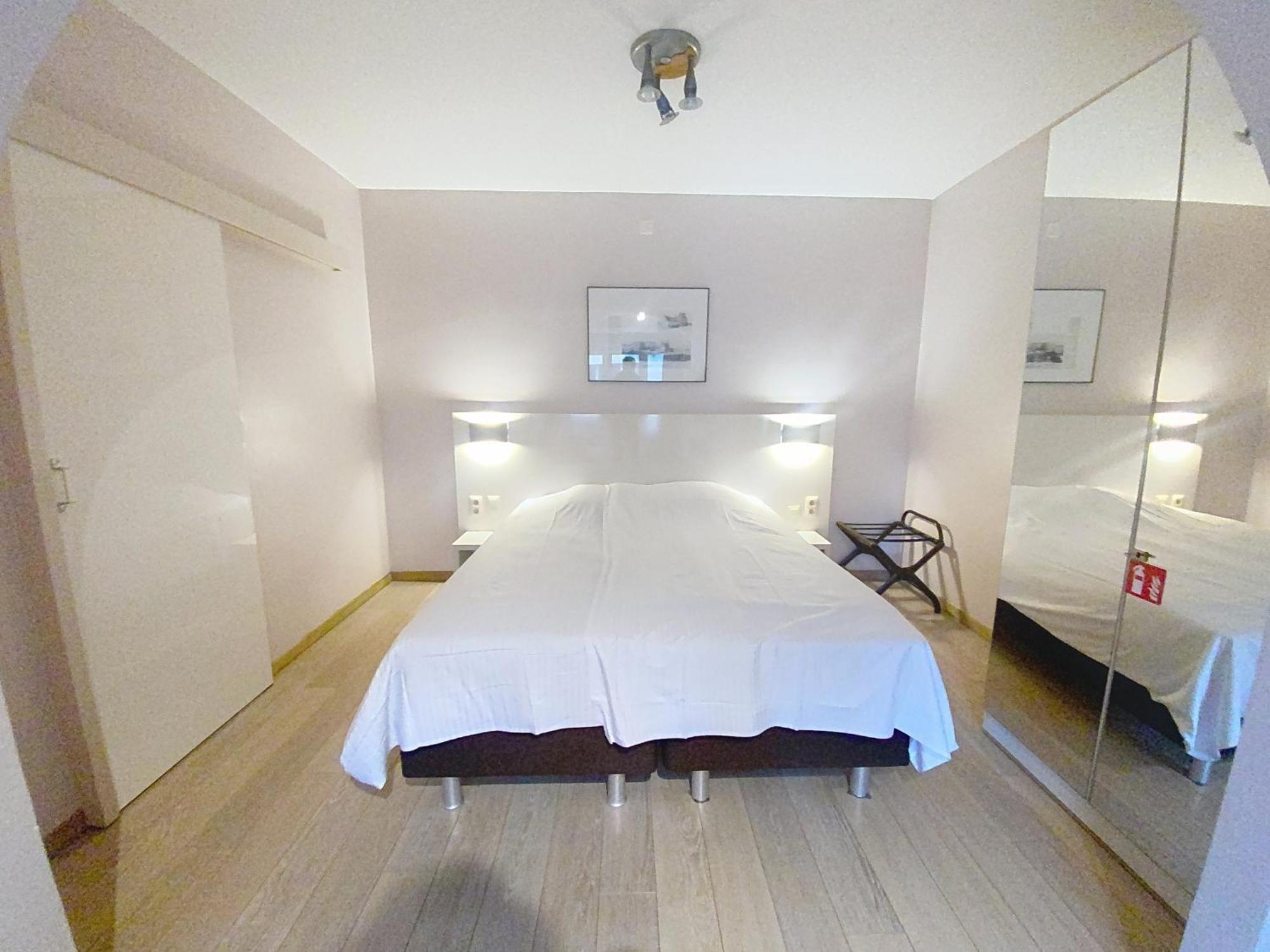 Gastenkamers Centersuites Oostduinkerke Esterno foto
